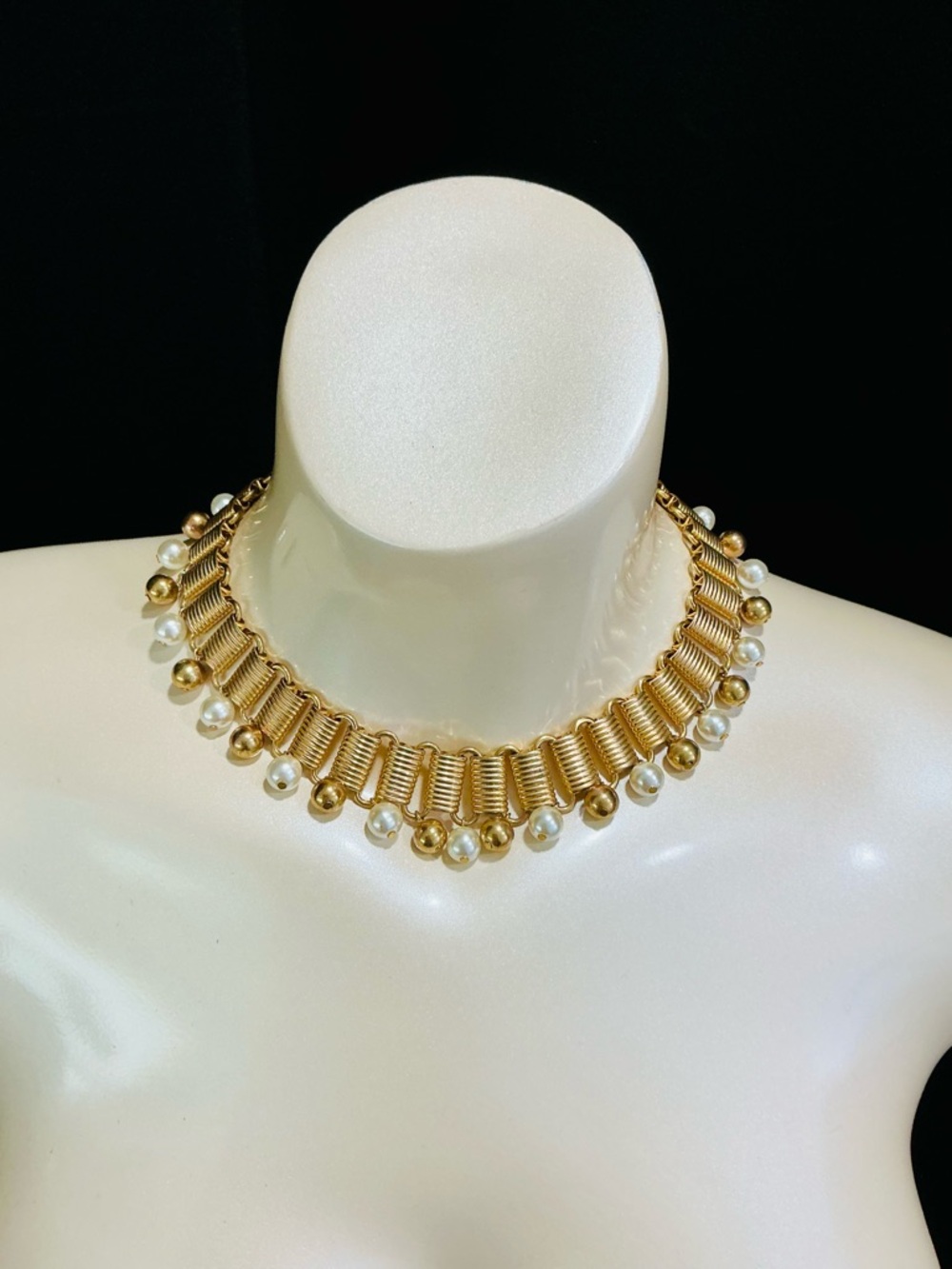 VTG QVC Gold & Pearl Fringe Choker Necklace Casual Cocktail Bib Collar Lightwe - Picture 1 of 14